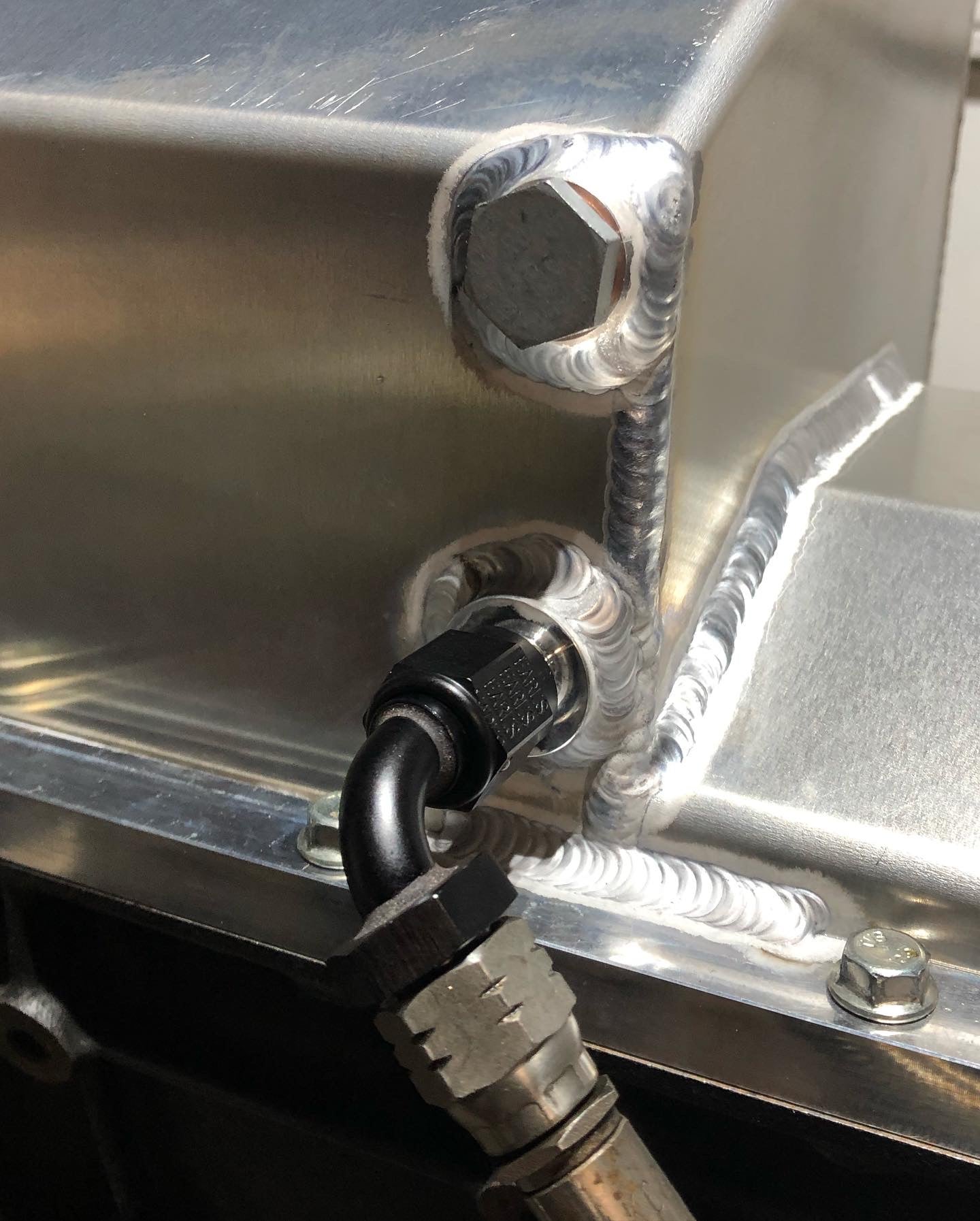 S54 Valve Cover Oil Drain